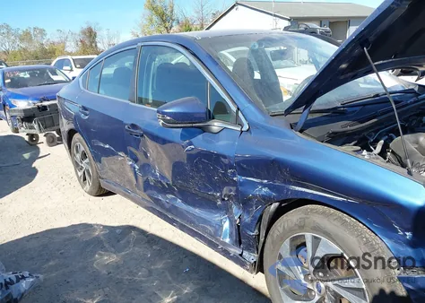 2022 Subaru Legacy Premium z USA, uszkodzony, nr VIN 4S3BWAC61N3024455